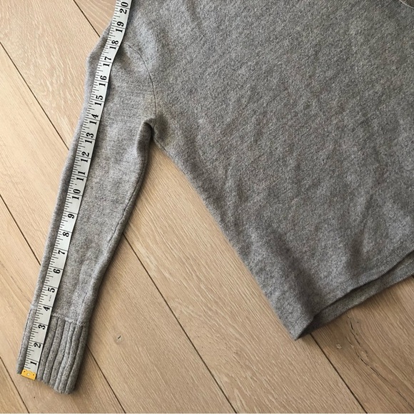 Club Monaco 100% Extra Fine Merino Wool Sweater in Grey Size XS - Picture 7 of 10